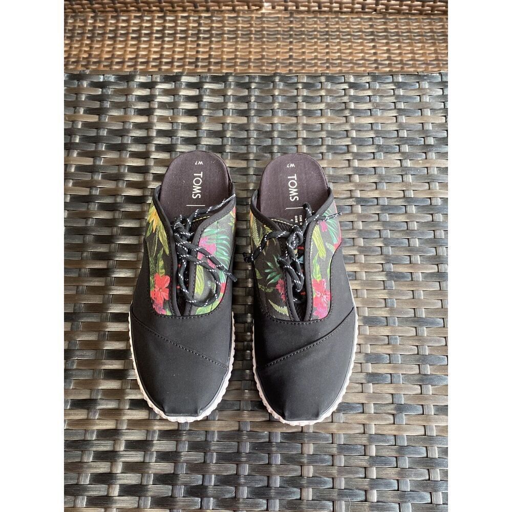 Toms shoes women’s size 7 - Picture 6 of 6